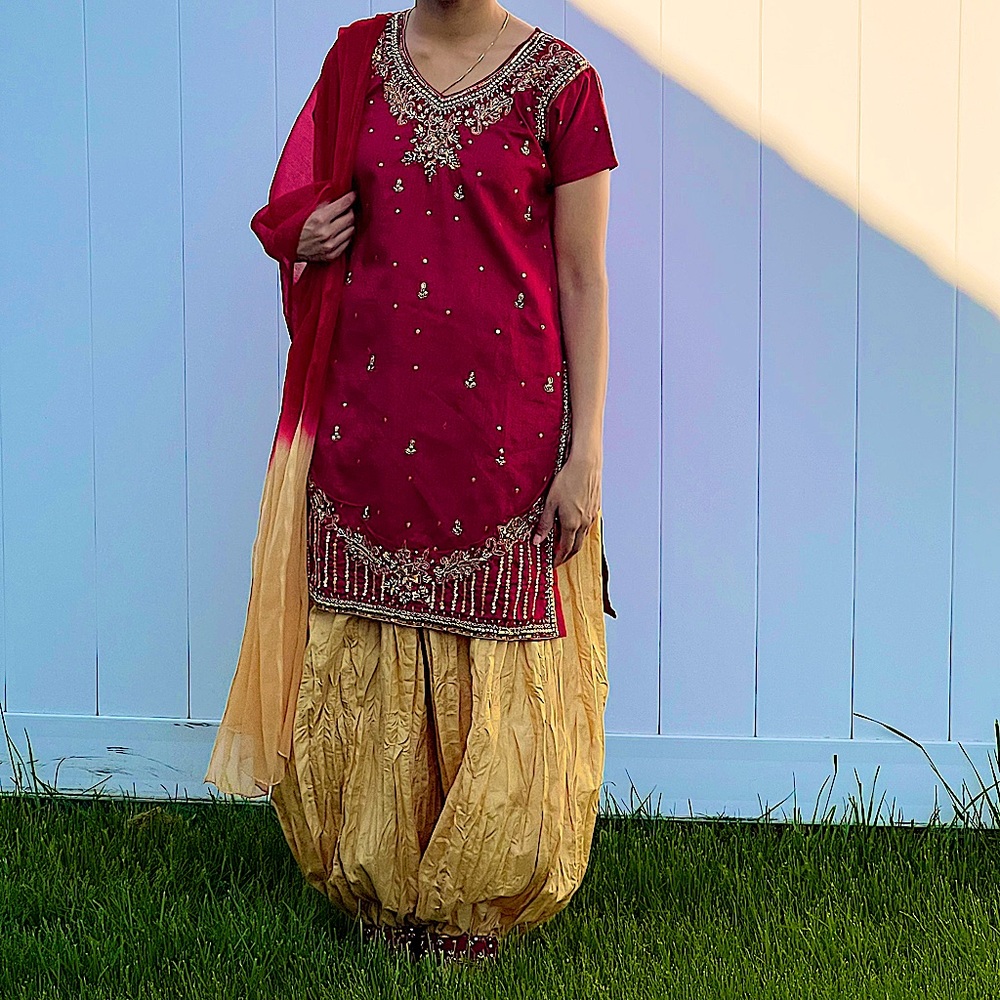 New Maroon and Gold Punjabi Indian Salwar Suit 3 Piece